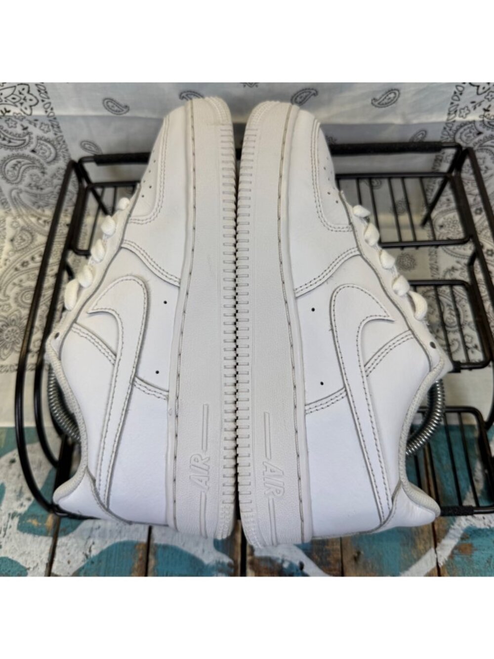 Nike Air Force 1 Low LE GS Triple White FV5951-111 Youth 5Y/Womans 6.5 EUC - Picture 10 of 10